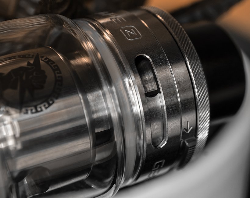 Top Krono : le clearomiseur Z Subohm SE de Geek Vape 21 top krono zeus subohm tank se airflow