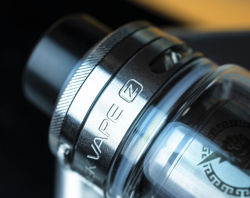 Top Krono : le clearomiseur Z Subohm SE de Geek Vape 25 top krono zeus subohm tank se topcap