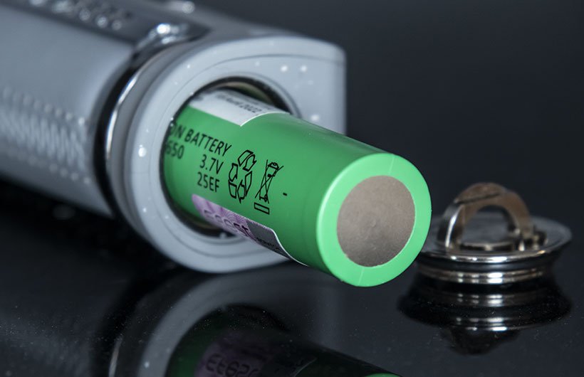 Top Krono : kit Aegis E100 Eteno par Geek Vape - Un pod pour la solo 28 Avec un accu 18650 externe, l'Aegis E100 Geek Vape atteint 100W de puissance