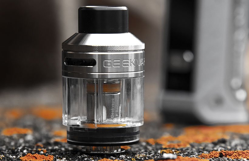 Top Krono : kit Aegis E100 Eteno par Geek Vape - Un pod pour la solo 22 La cartouche Aegis Eteno a tout d'un clearomiseur Zeus