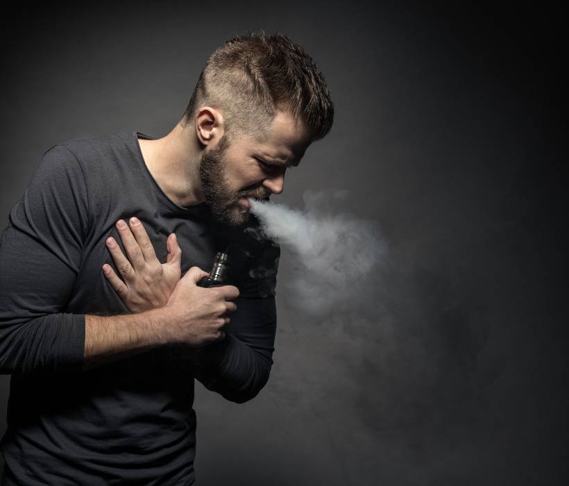 elfbar nachfüll pod läuft aus Coronavirus : les fumeurs exposés à un risque élevé de pneumonie et de décès